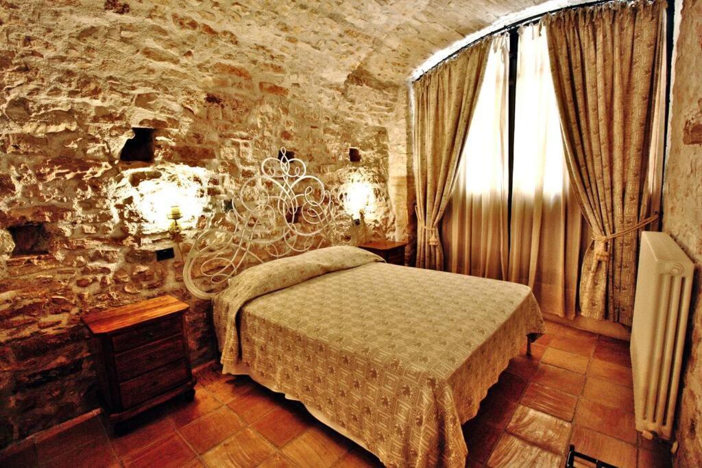 All Stone Horse Stable Converted To Elegant Apartment - Baltimora Spolète Extérieur photo