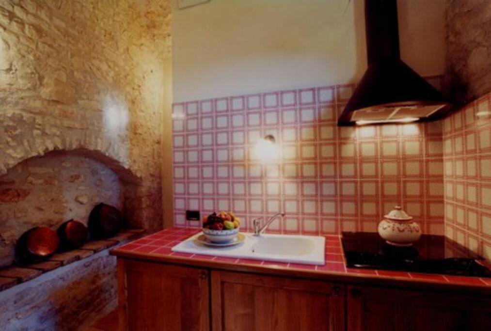 All Stone Horse Stable Converted To Elegant Apartment - Baltimora Spolète Extérieur photo