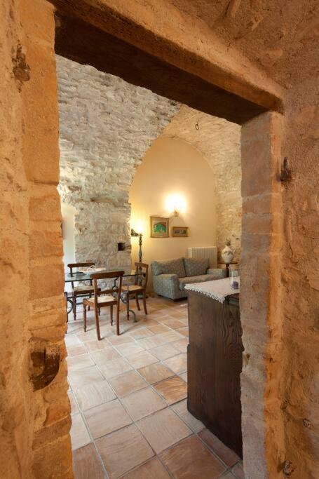 All Stone Horse Stable Converted To Elegant Apartment - Baltimora Spolète Extérieur photo